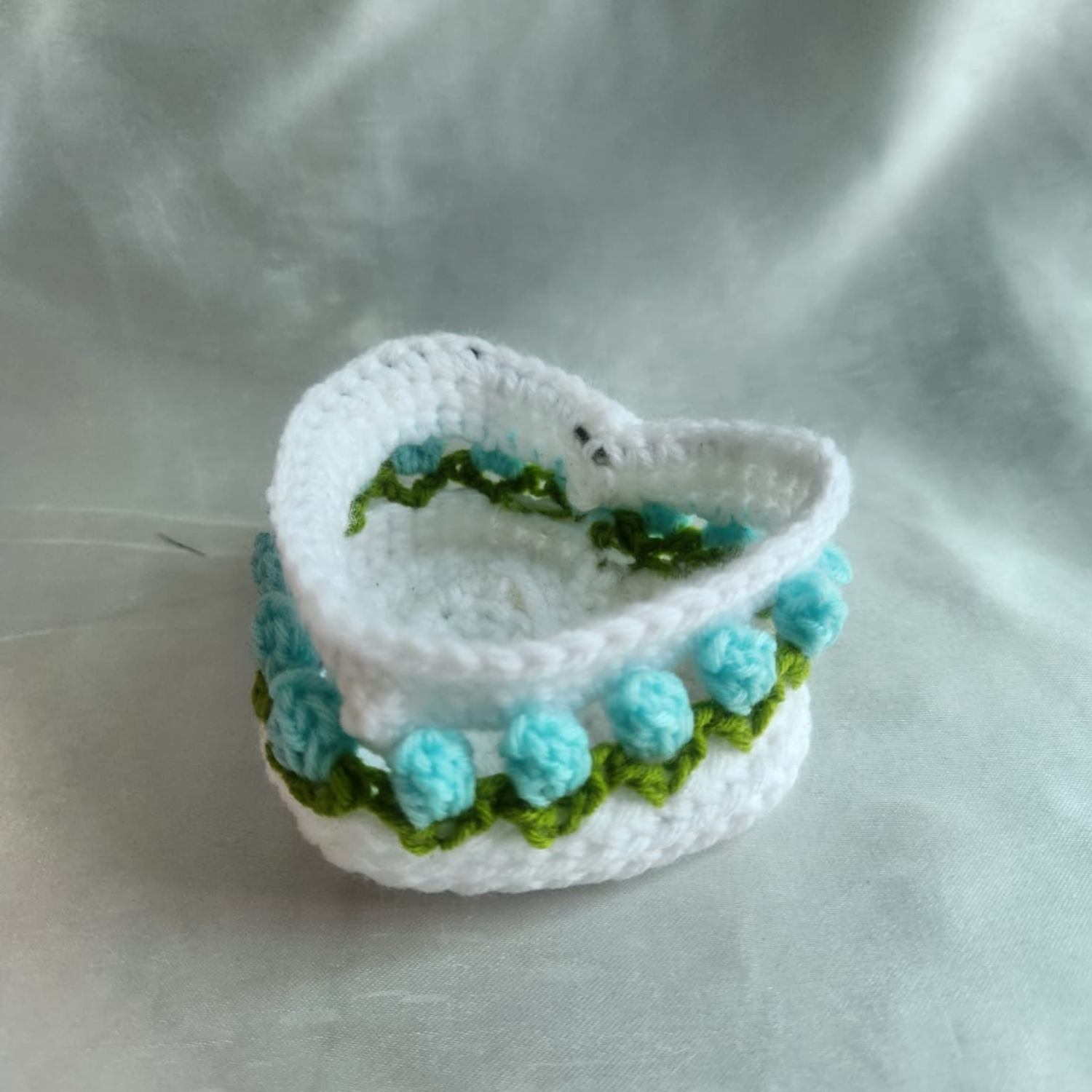 Crochet heart basket - Image 4