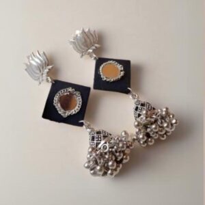 Rainvas Black and silver mirror everyday earrings